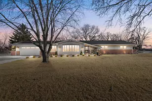 850 Janacek Rd, Brookfield, WI 53045 - Photo 11