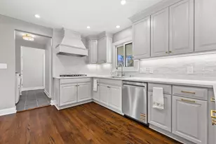 850 Janacek Rd, Brookfield, WI 53045 - Photo 21