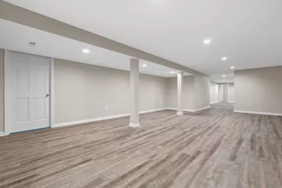 850  Janacek Rd, Brookfield, WI 53045 - Photo 9