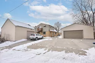 3370 S Howell Ave, Milwaukee, WI 53207 - Photo 35