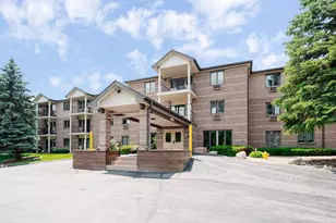 530 N Silverbrook Dr, West Bend, WI 53090 - Photo 1