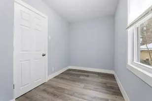 2354 S 16th St, Milwaukee, WI 53215 - Photo 9