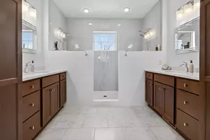 W79N417 Ridgeway Ln, Cedarburg, WI 53012 - Photo 19