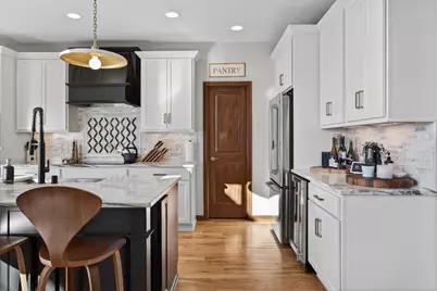 W79N417  Ridgeway Ln, Cedarburg, WI 53012 - Photo 7