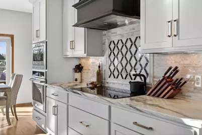 W79N417  Ridgeway Ln, Cedarburg, WI 53012 - Photo 9