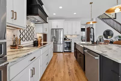 W79N417  Ridgeway Ln, Cedarburg, WI 53012 - Photo 13