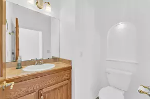 N65W15278 Blue Heron Dr, Menomonee Falls, WI 53051 - Photo 9