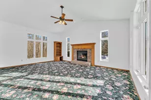 N65W15278 Blue Heron Dr, Menomonee Falls, WI 53051 - Photo 5