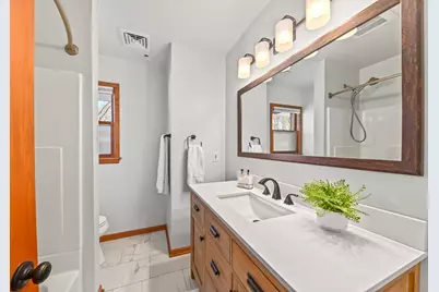 2428 S Root River Pkwy, West Allis, WI 53227 - Photo 21