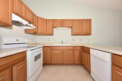 1687  Nature Trl #24B, Hartford, WI 53027 - Photo 5