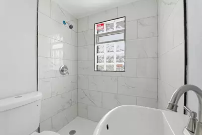 5257 N 34th St, Milwaukee, WI 53209 - Photo 11