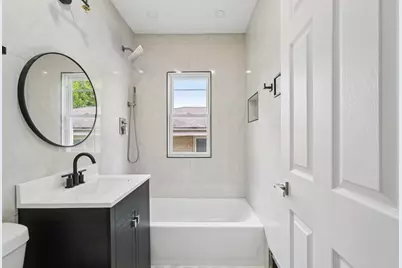 536 N 116th St, Wauwatosa, WI 53226 - Photo 15