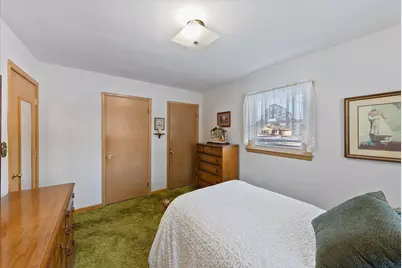 5923  Sunny Ln, Cedarburg, WI 53024 - Photo 23