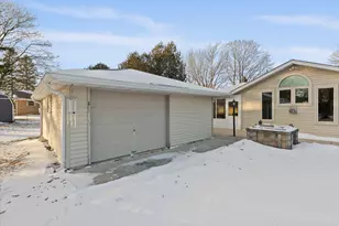 5923 Sunny Ln, Cedarburg, WI 53024 - Photo 35