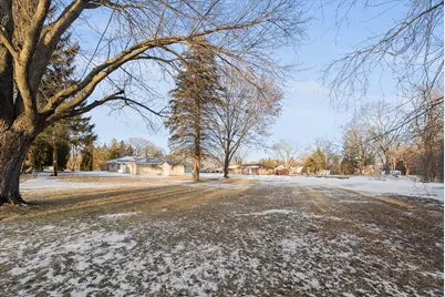 5923  Sunny Ln, Cedarburg, WI 53024 - Photo 37