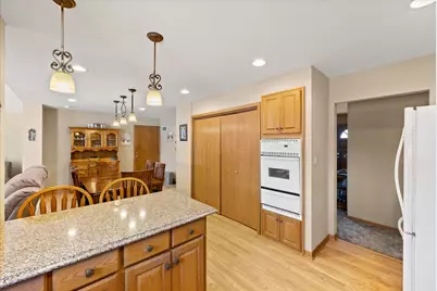 5923  Sunny Ln, Cedarburg, WI 53024 - Photo 15