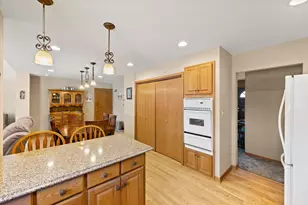 5923 Sunny Ln, Cedarburg, WI 53024 - Photo 15