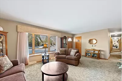 5923  Sunny Ln, Cedarburg, WI 53024 - Photo 3