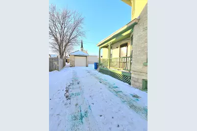 210 N 8th St, Watertown, WI 53094 - Photo 3