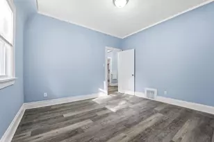 2875 N 50th St, Milwaukee, WI 53210 - Photo 9