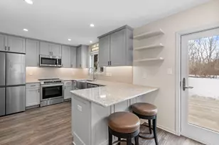 627 N Dries St, Saukville, WI 53080 - Photo 9