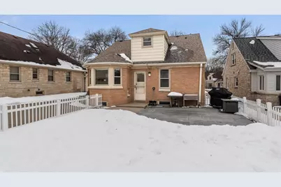 2550 N 96th St, Wauwatosa, WI 53226 - Photo 25