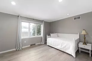 7508 W Mequon Square Dr, Mequon, WI 53092 - Photo 21