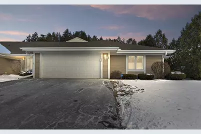 7508 W Mequon Square Dr #3, Mequon, WI 53092 - Photo 1