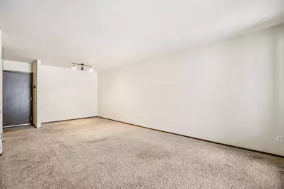 5200 S Tuckaway Blvd #107A, Greenfield, WI 53221 - Photo 7