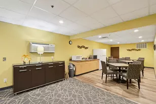 5200 S Tuckaway Blvd, Greenfield, WI 53221 - Photo 31