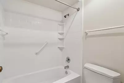 5200 S Tuckaway Blvd #107A, Greenfield, WI 53221 - Photo 17