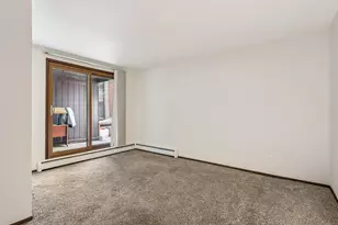 5200 S Tuckaway Blvd, Greenfield, WI 53221 - Photo 23