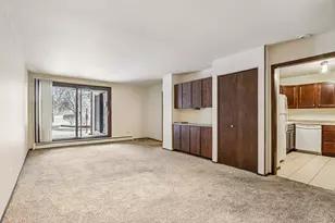 5200 S Tuckaway Blvd, Greenfield, WI 53221 - Photo 5