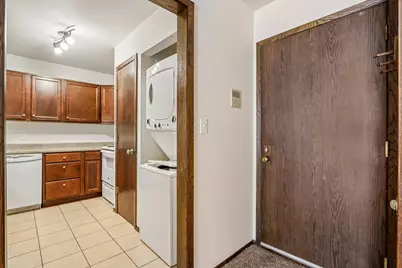 5200 S Tuckaway Blvd #107A, Greenfield, WI 53221 - Photo 11