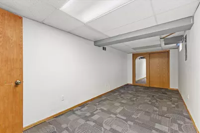 7170 S Countryside Dr, Franklin, WI 53132 - Photo 35