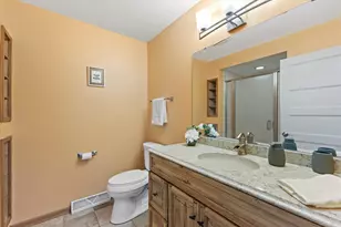 7170 S Countryside Dr, Franklin, WI 53132 - Photo 29