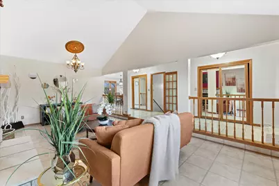 7170 S Countryside Dr, Franklin, WI 53132 - Photo 5