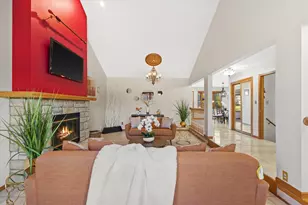 7170 S Countryside Dr, Franklin, WI 53132 - Photo 7