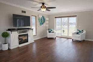 641 Small Farm Rd, Mukwonago, WI 53149 - Photo 7