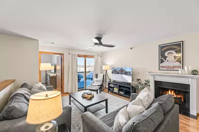 952  Oconomowoc Pkwy, Oconomowoc, WI 53066 - Photo 3