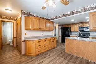 W136N8741 Esquire Rd, Menomonee Falls, WI 53051 - Photo 13