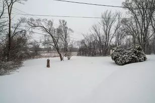 W136N8741 Esquire Rd, Menomonee Falls, WI 53051 - Photo 39