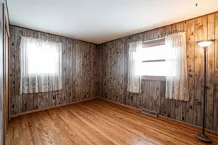 W136N8741 Esquire Rd, Menomonee Falls, WI 53051 - Photo 21