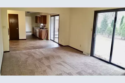 716  St. Johns Dr #718, Delafield, WI 53018 - Photo 7