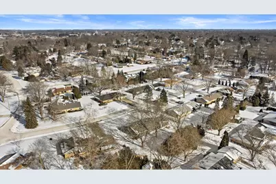 305  Sunny Ln, Thiensville, WI 53092 - Photo 43