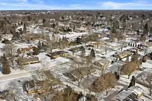 305 Sunny Ln, Thiensville, WI 53092 - Photo 43