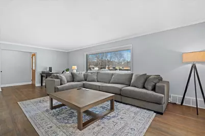 305  Sunny Ln, Thiensville, WI 53092 - Photo 9