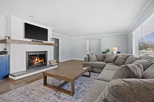 305 Sunny Ln, Thiensville, WI 53092 - Photo 7