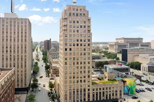 606 W Wisconsin Ave, Milwaukee, WI 53203 - Photo 1