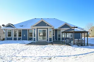 1524 Mohican Trail, Waukesha, WI 53189 - Photo 39